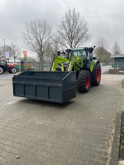 Transportbehälter am Frontlader